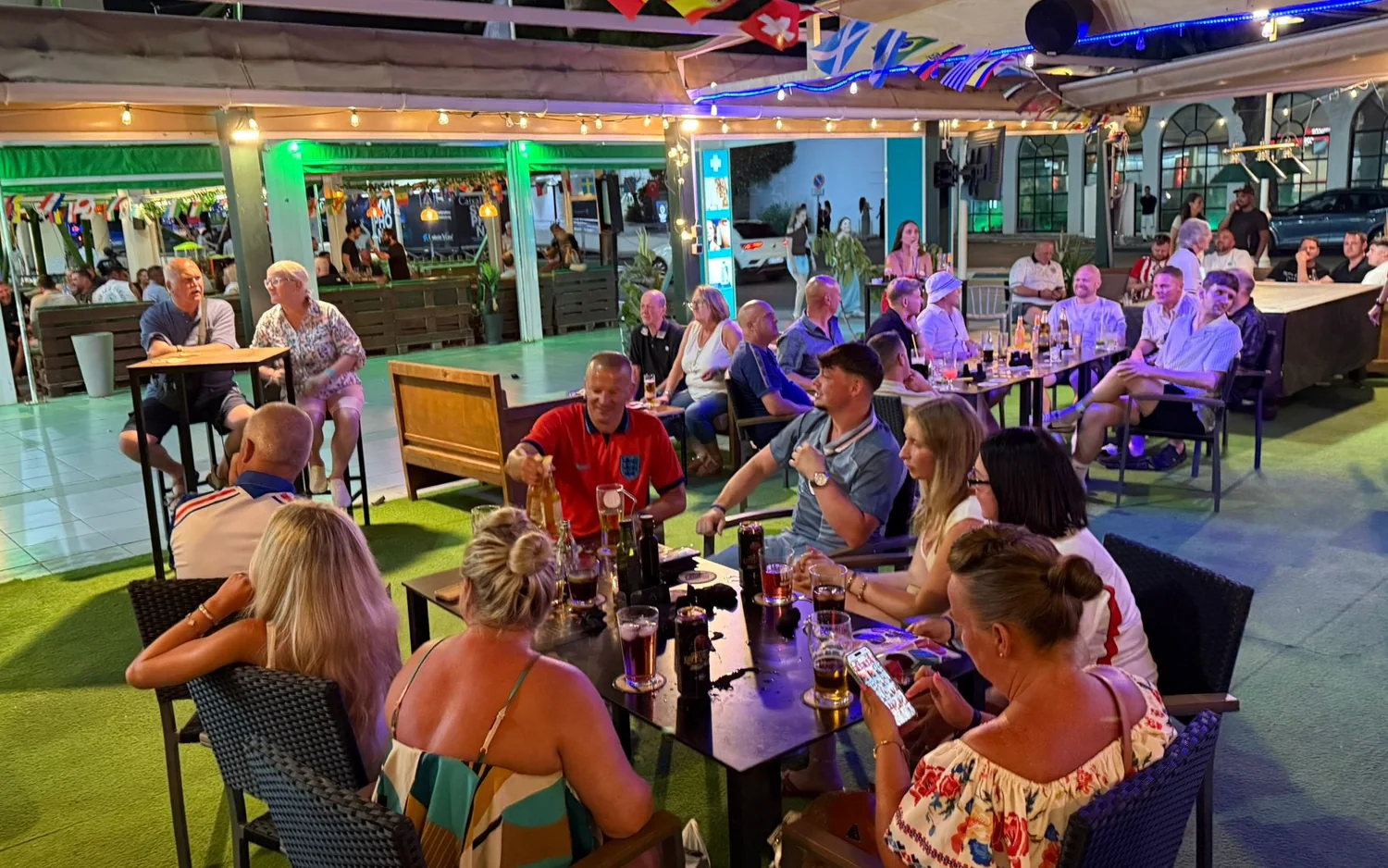 Big screen sports night at MT Pockets